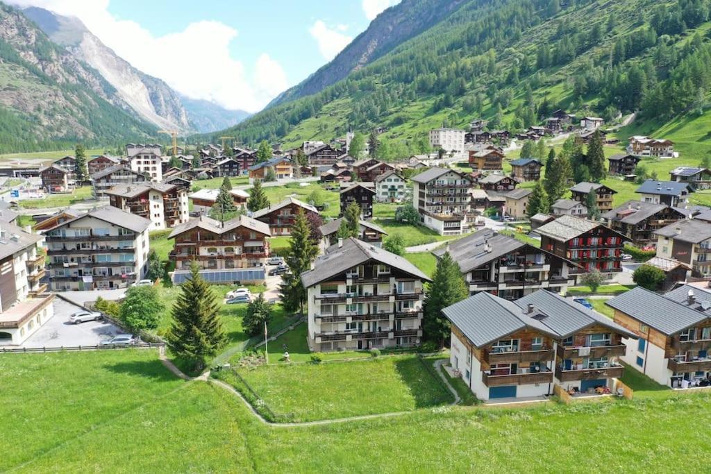 Relaxing Loft Haven Near Zermatt - Parking Free Apartment เทช ภายนอก รูปภาพ