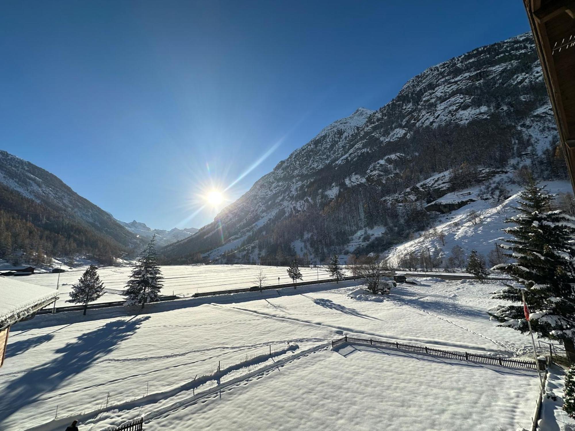 Relaxing Loft Haven Near Zermatt - Parking Free Apartment เทช ภายนอก รูปภาพ